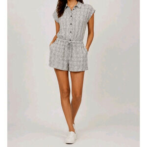 Old Navy Romper Shorts Womens Medium Geometric Print Button Front Casual Chic